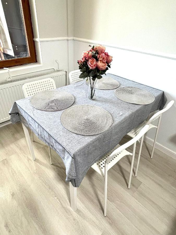Baneasa Luxury Apartaments Bukares Bagian luar foto